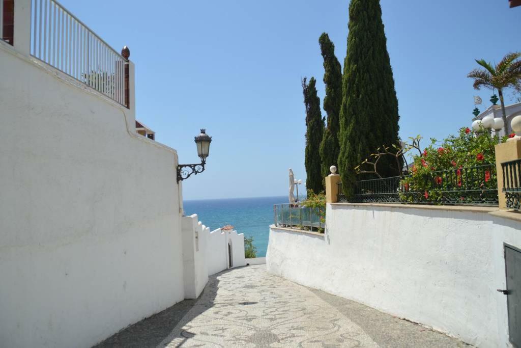 Casa Rocío en Nerja Apartamento Exterior foto